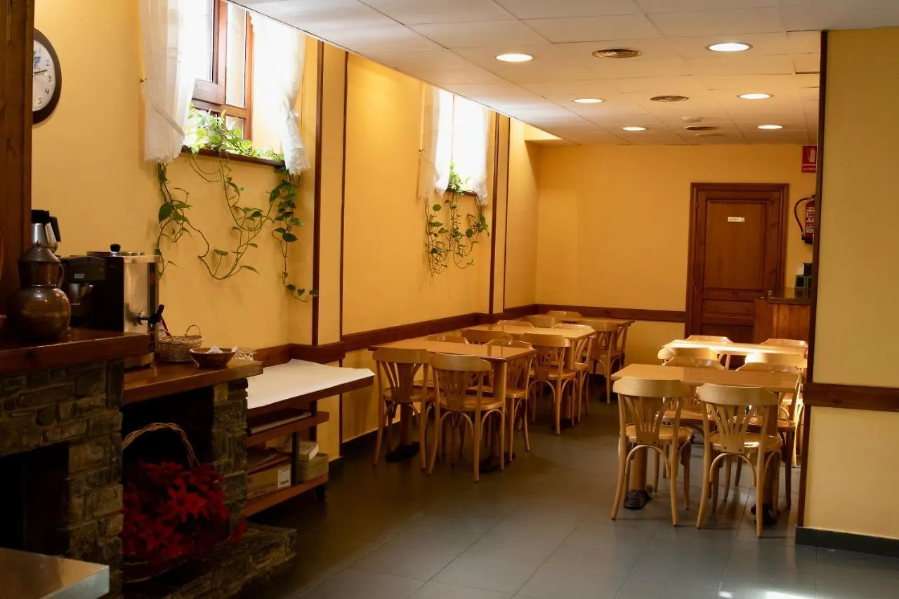 Guest house Pensio La Creu Hotel Esterri D'Aneu